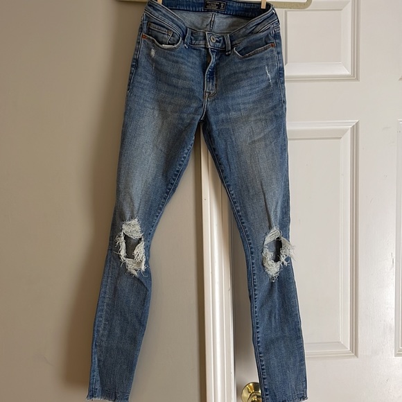 Abercrombie Skinny Fit Jeans - Picture 2 of 2